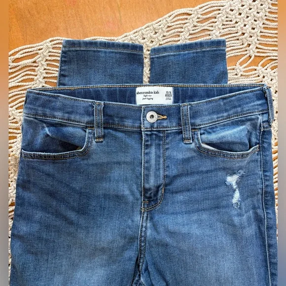 Abercrombie Kids High-Rise Distressed Jean Legging 15/16 - Picture 2 of 5